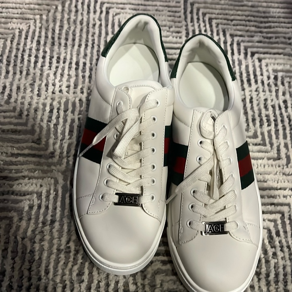 Gucci Ace Sneakers size 39 -Europe size 9 -US